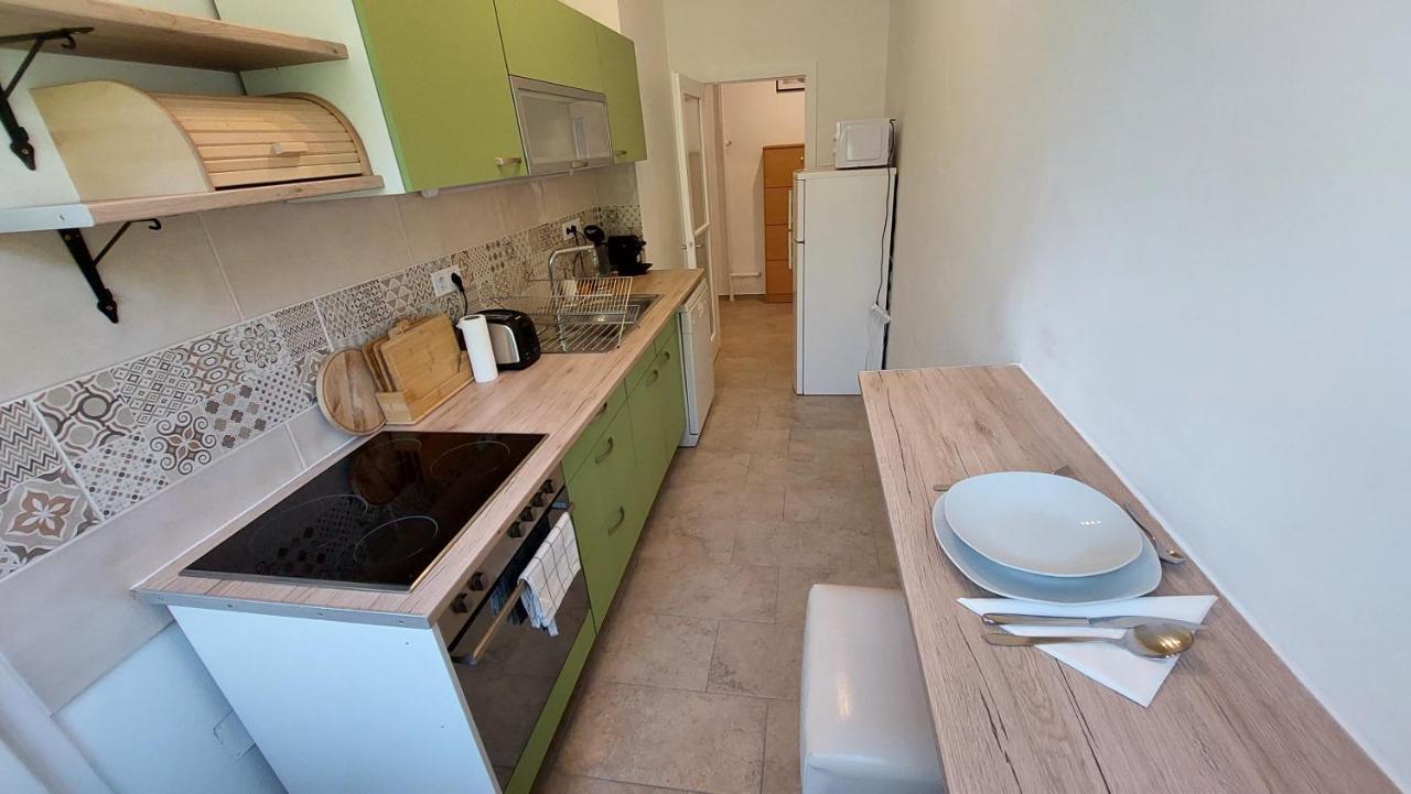 Comfy And Stylish Jewelry Box Apartment Budapest Ngoại thất bức ảnh